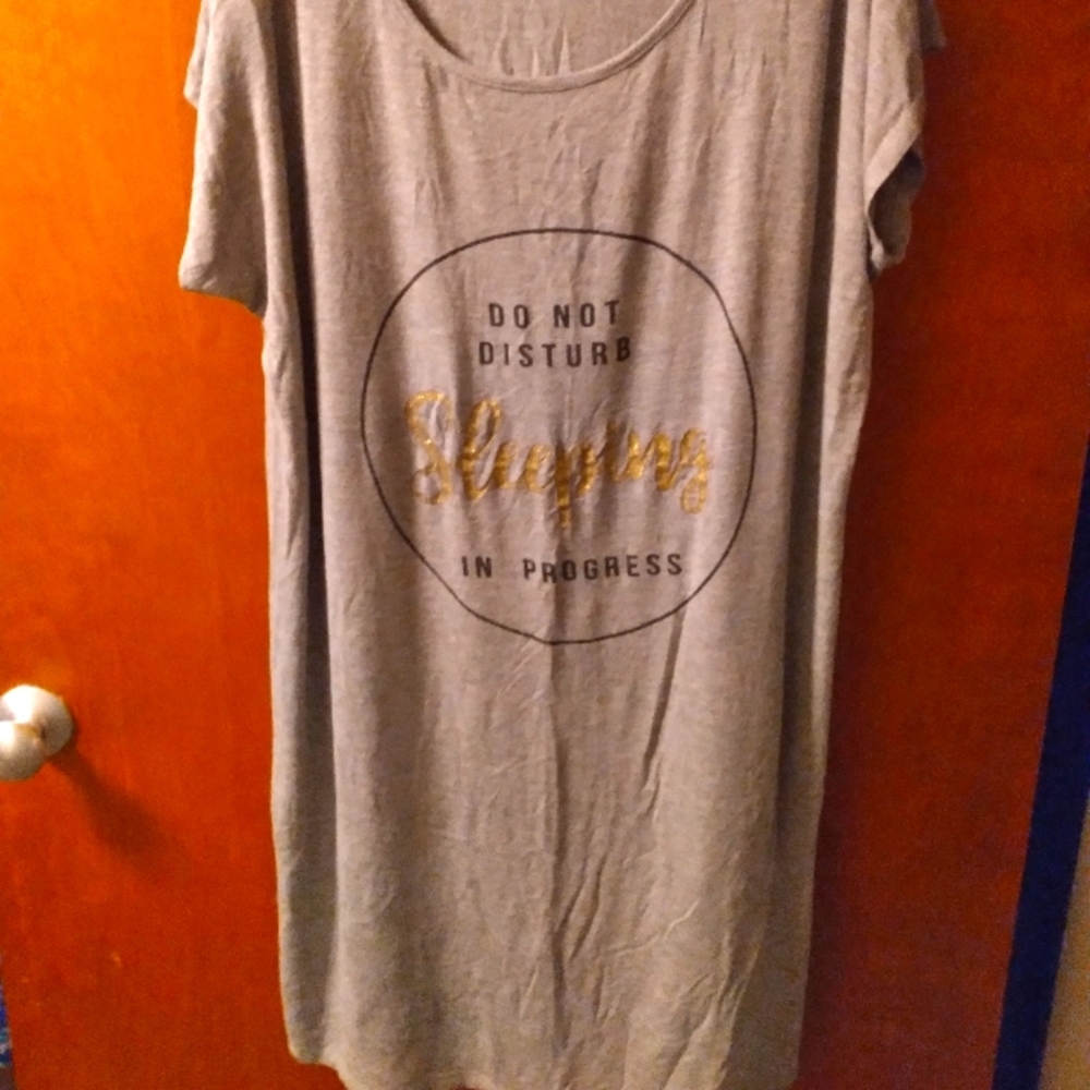 SCARLETT Plus night shirt.